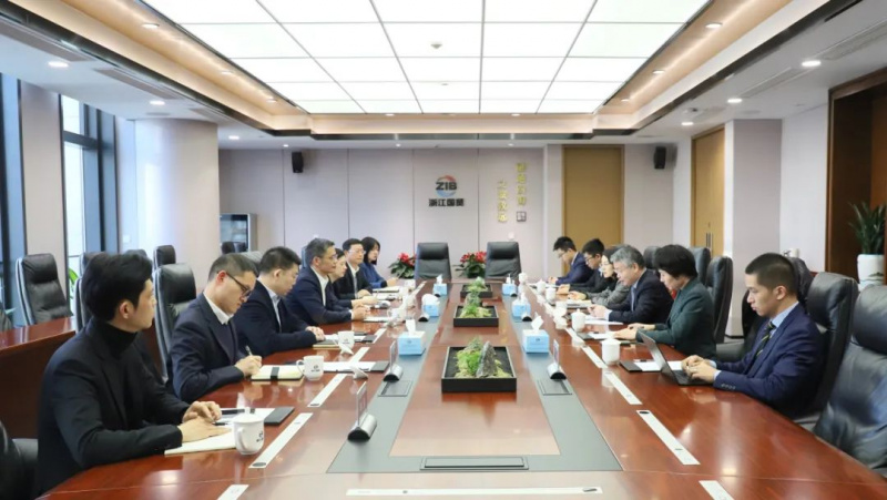 1705907652510419X1eF.jpg 640.jpg